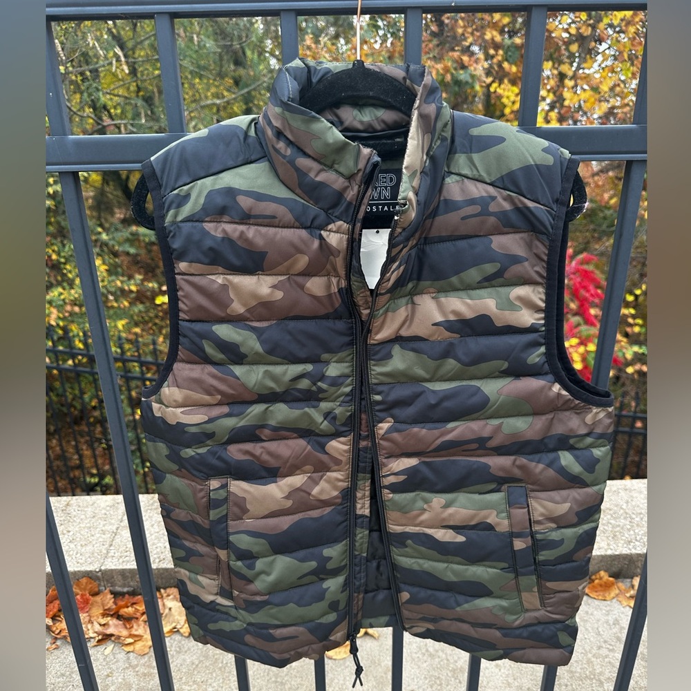 Aeropostale Camo Puff Vest NWT